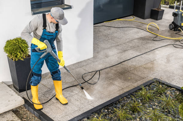 Best Deck Pressure Washing  in Tamiami, FL